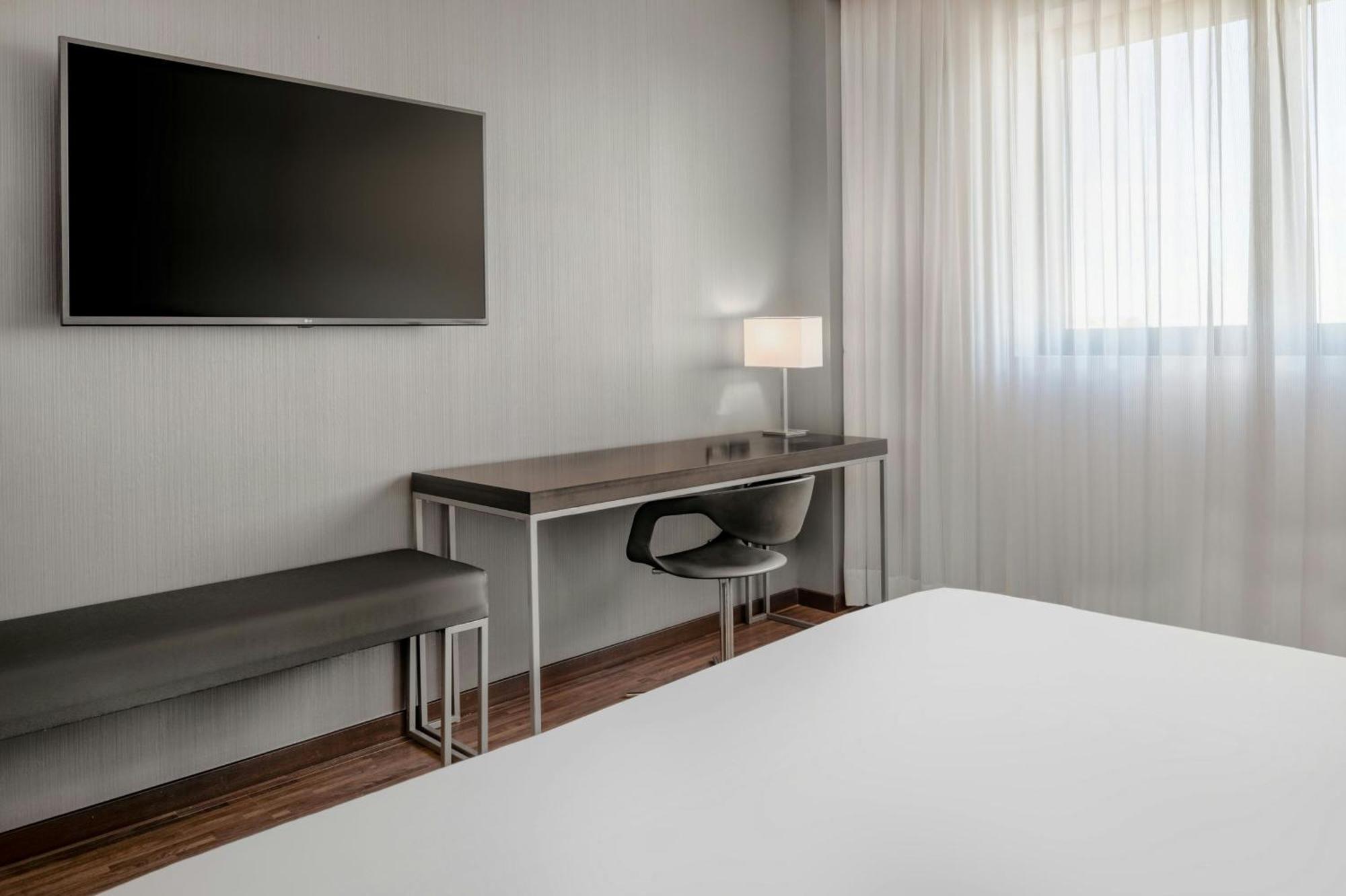Ac Hotel By Marriott Pisa Bagian luar foto