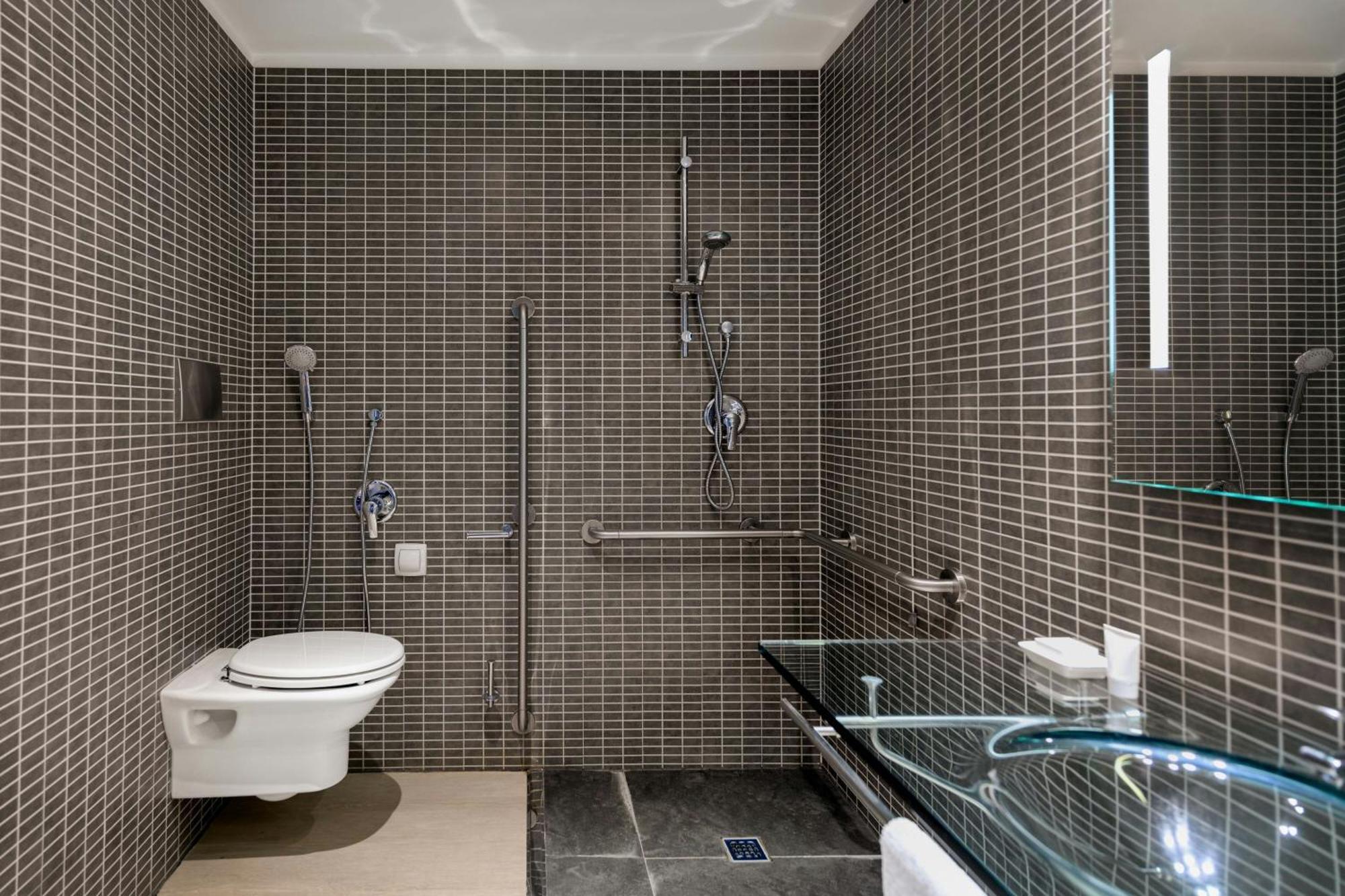 Ac Hotel By Marriott Pisa Bagian luar foto