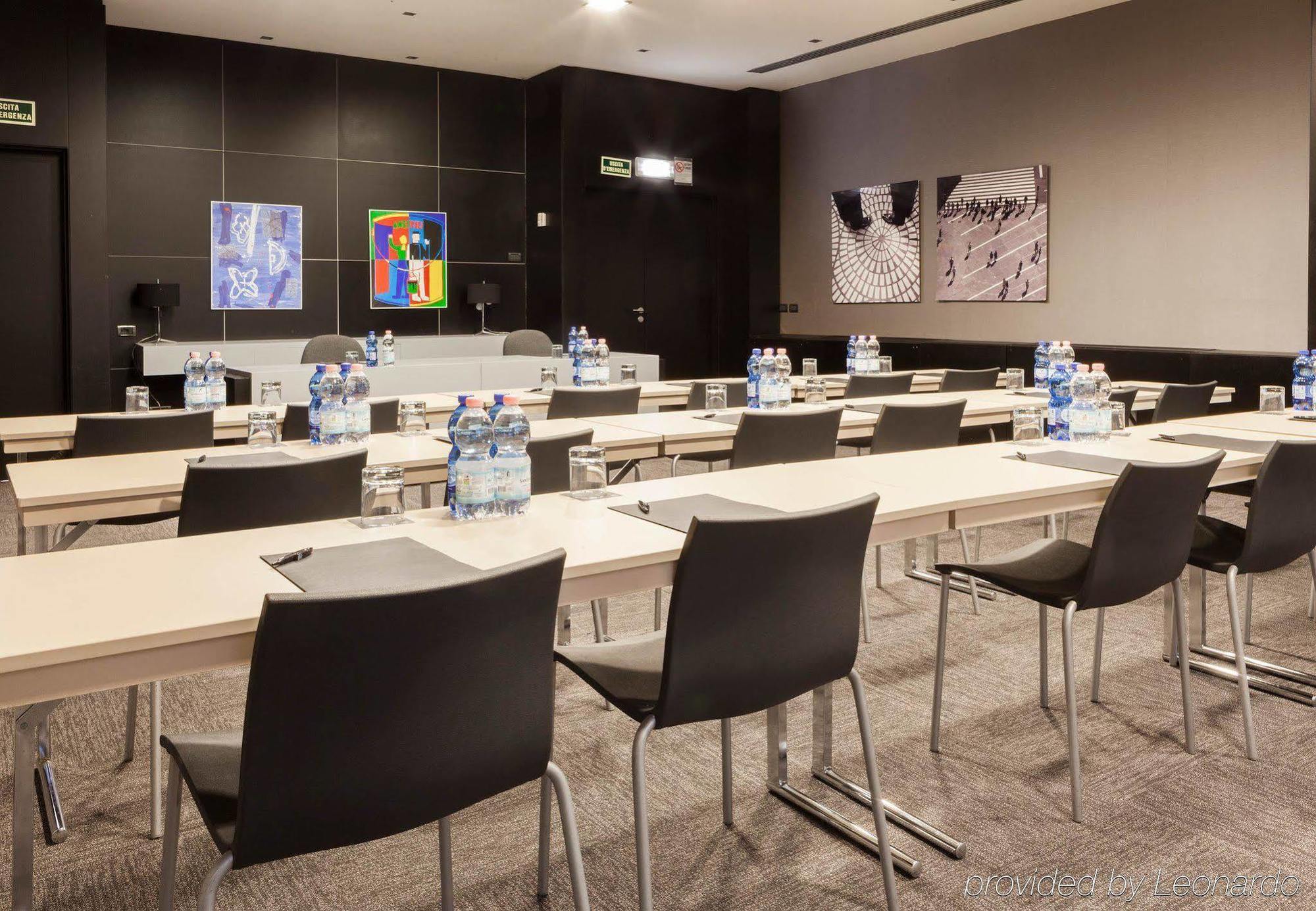 Ac Hotel By Marriott Pisa Bagian luar foto